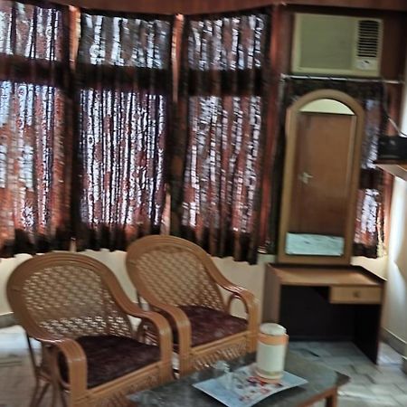 Sarnath Motel And Resort Варанаси Экстерьер фото